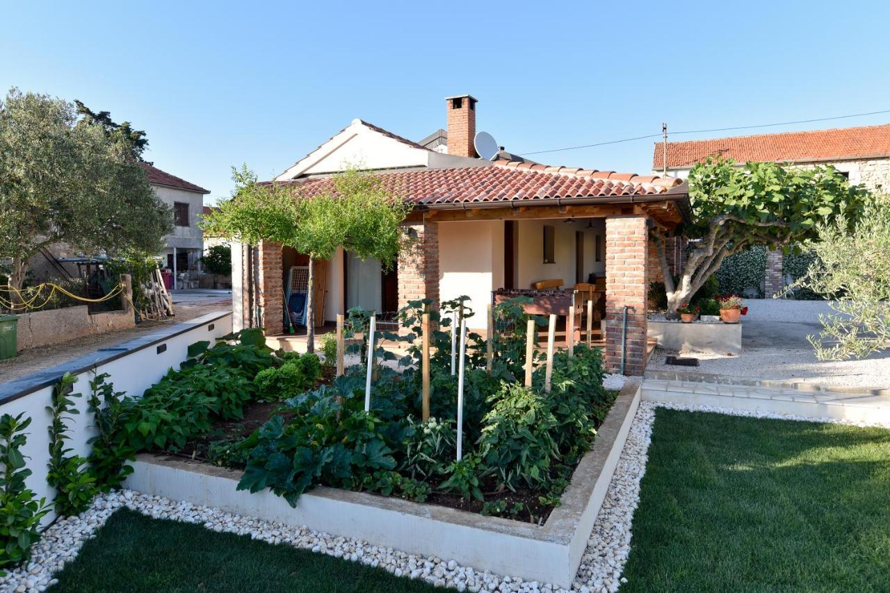 Villa Navita Augustinus With Pool Debeljak Extérieur photo