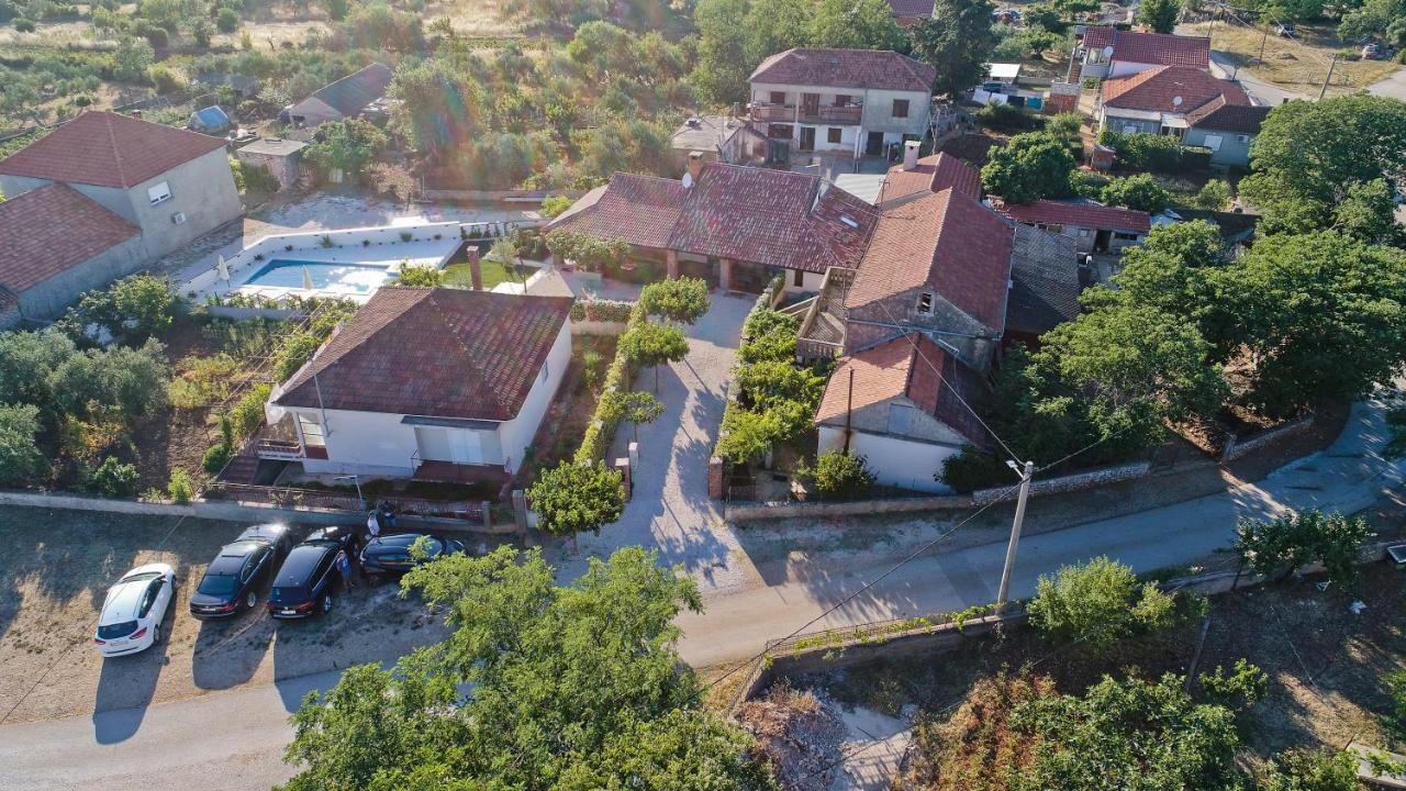Villa Navita Augustinus With Pool Debeljak Extérieur photo