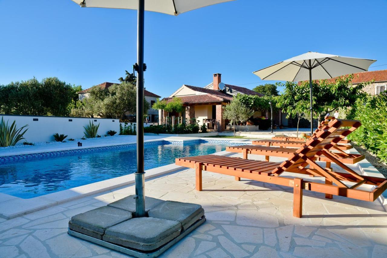 Villa Navita Augustinus With Pool Debeljak Extérieur photo