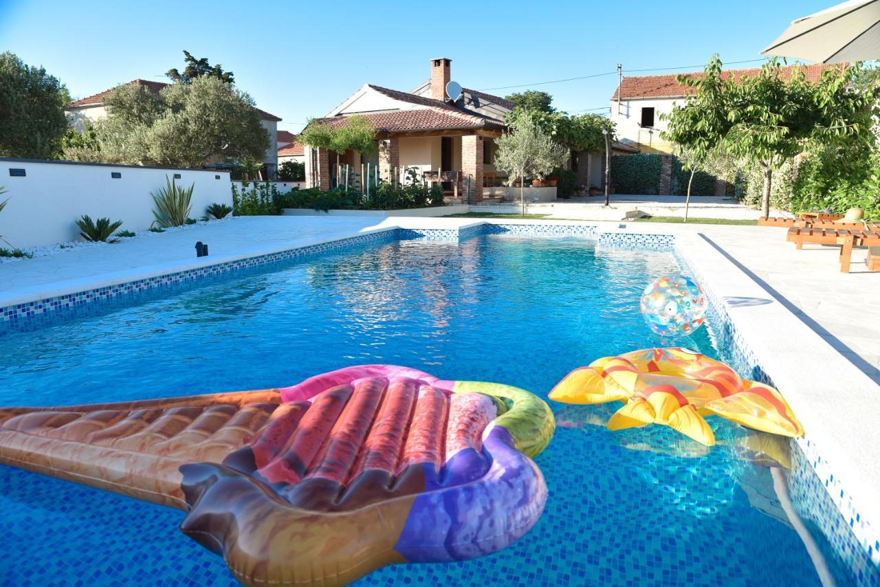 Villa Navita Augustinus With Pool Debeljak Extérieur photo